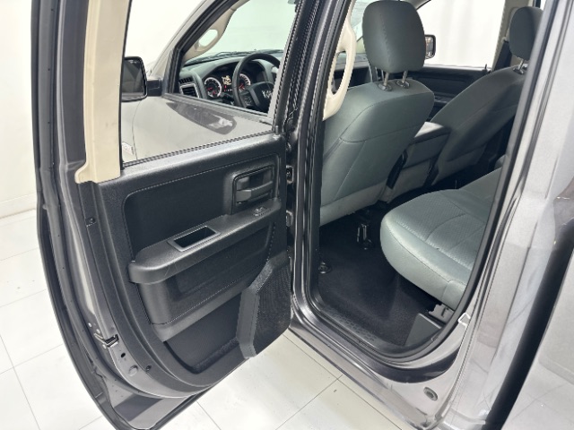 2017 Ram 1500 Express Quad Cab 4×4 6’4 Box