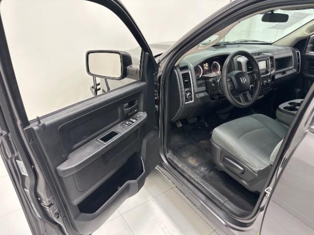 2017 Ram 1500 Express Quad Cab 4×4 6’4 Box