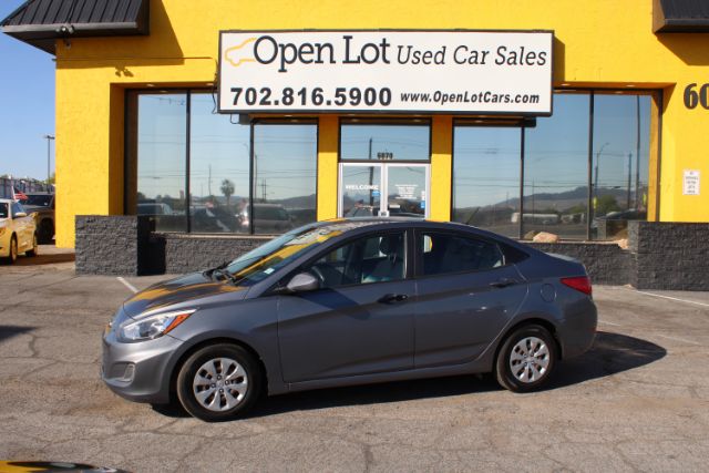 Ironman Silver Metallic 2017 Hyundai Accent Sedan Front-Wheel Drive 
