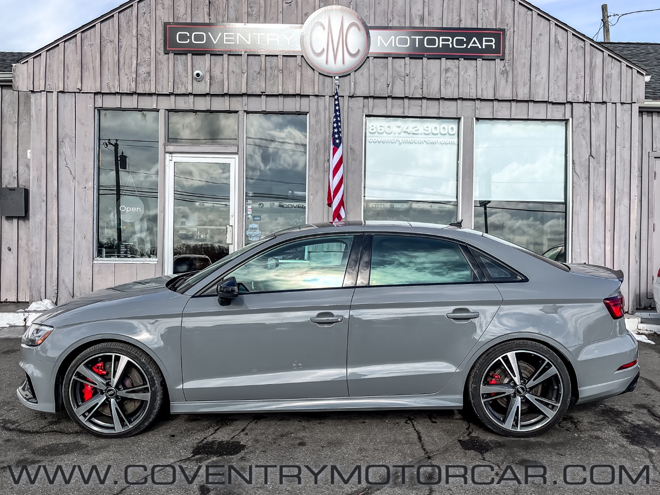 2019 Audi RS 3 Base's photo