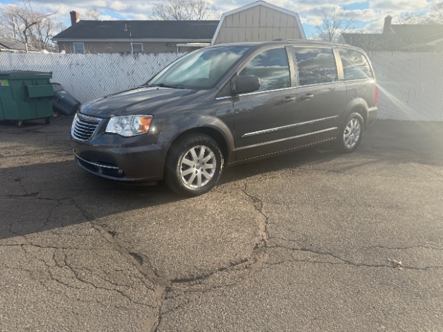 2016 Chrysler Town & Country Touring FWD