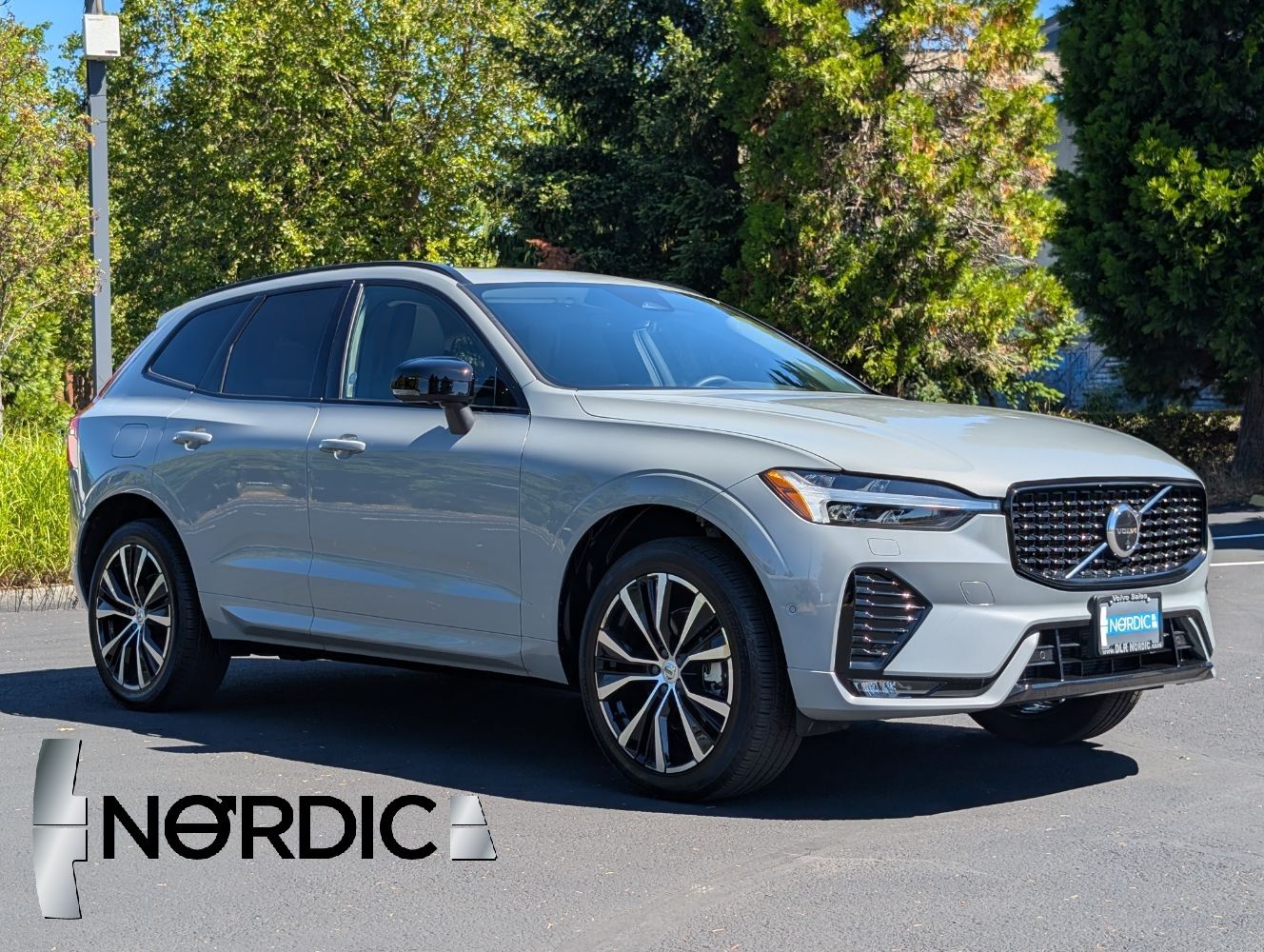 2025 Volvo XC60 B5 Plus Dark Theme AWD