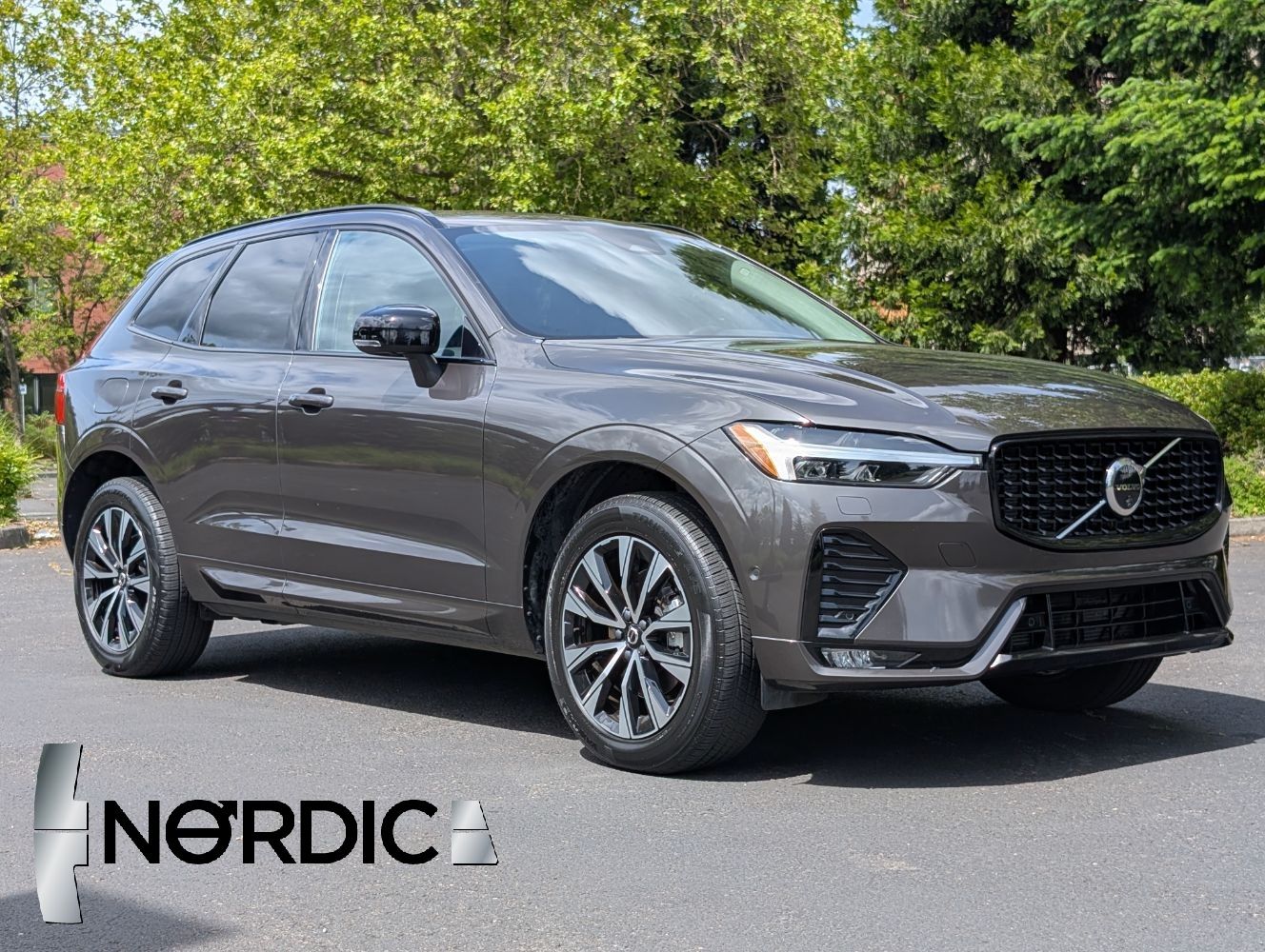 2025 Volvo XC60 B5 Plus Dark Theme AWD