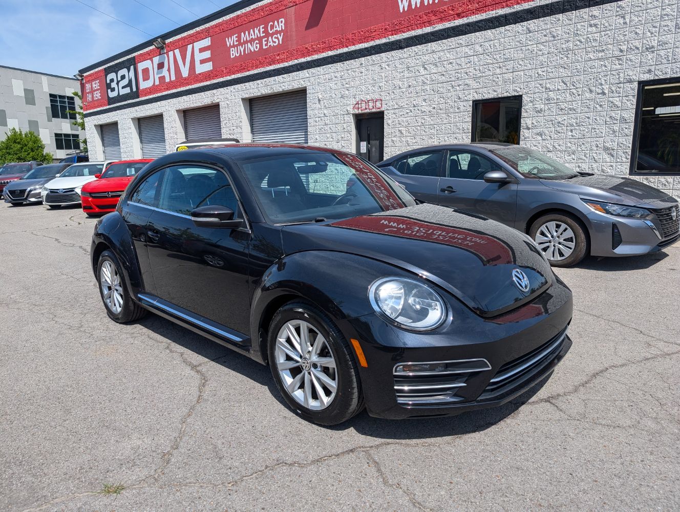 Black 2019 Volkswagen Beetle Hatchback Front-Wheel Drive Automatic