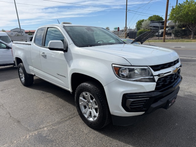 View vehicle photo 4