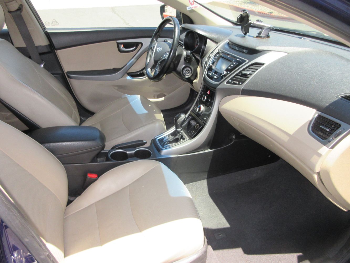 Car Image 10