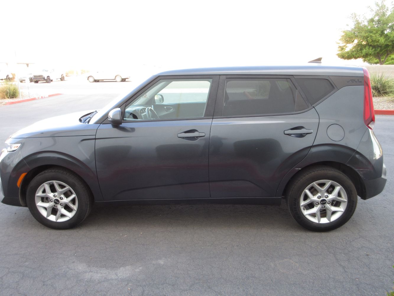 Car Image 5
