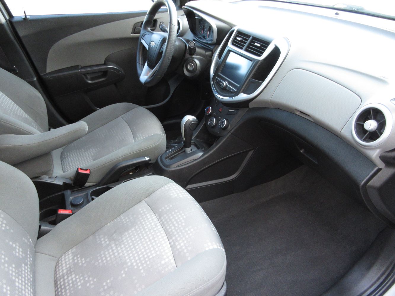 Car Image 10