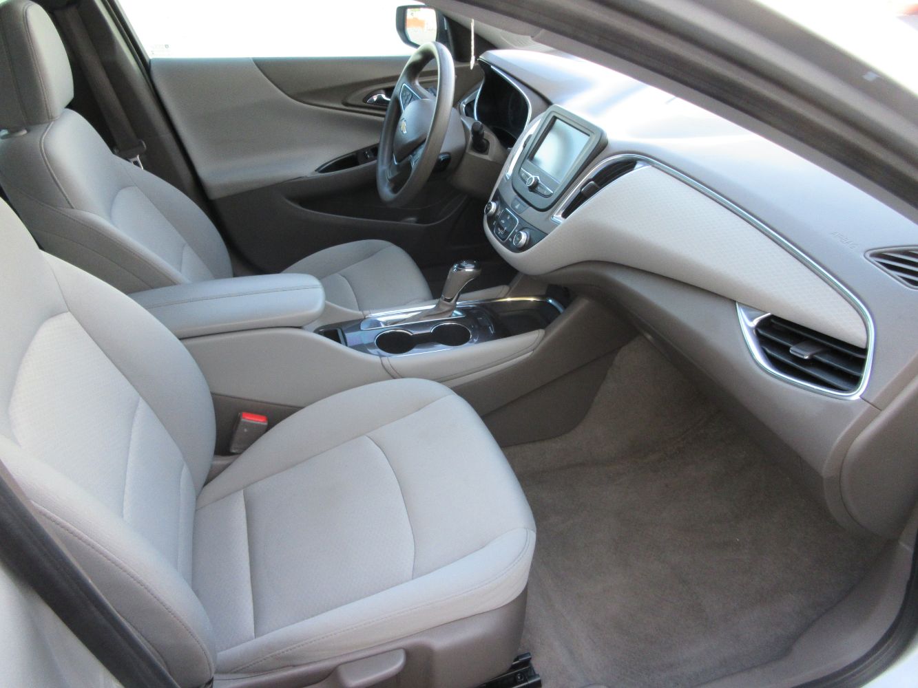 Car Image 10