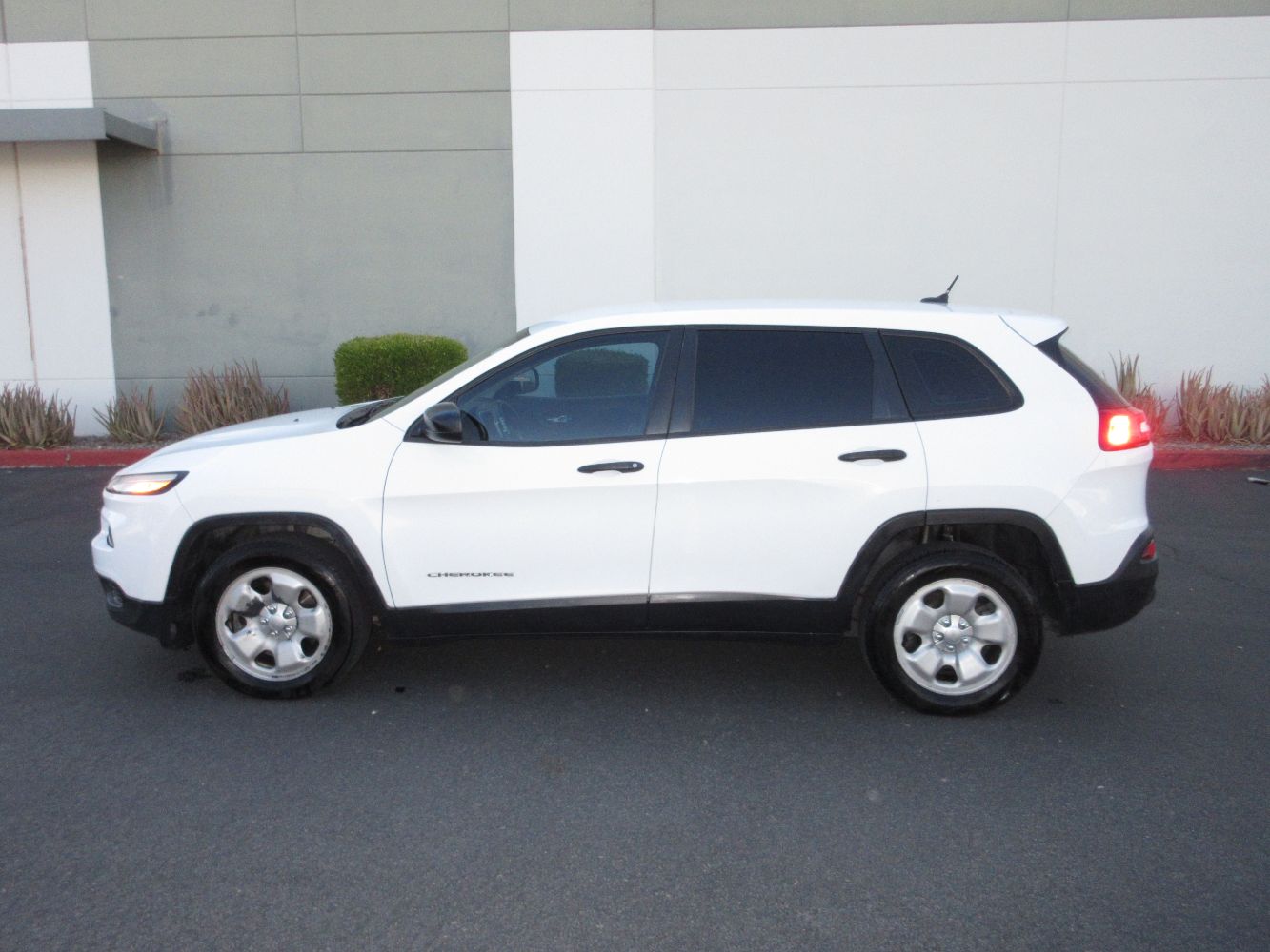 Car Image 5