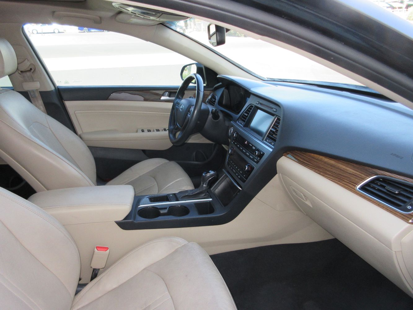 Car Image 10