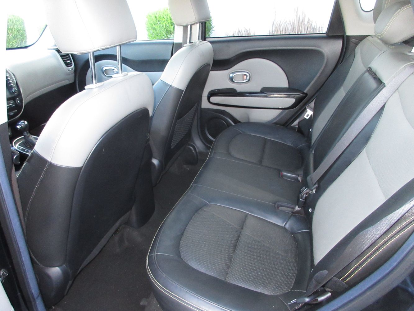 Car Image 9