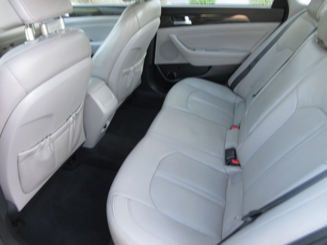 Car Image 9