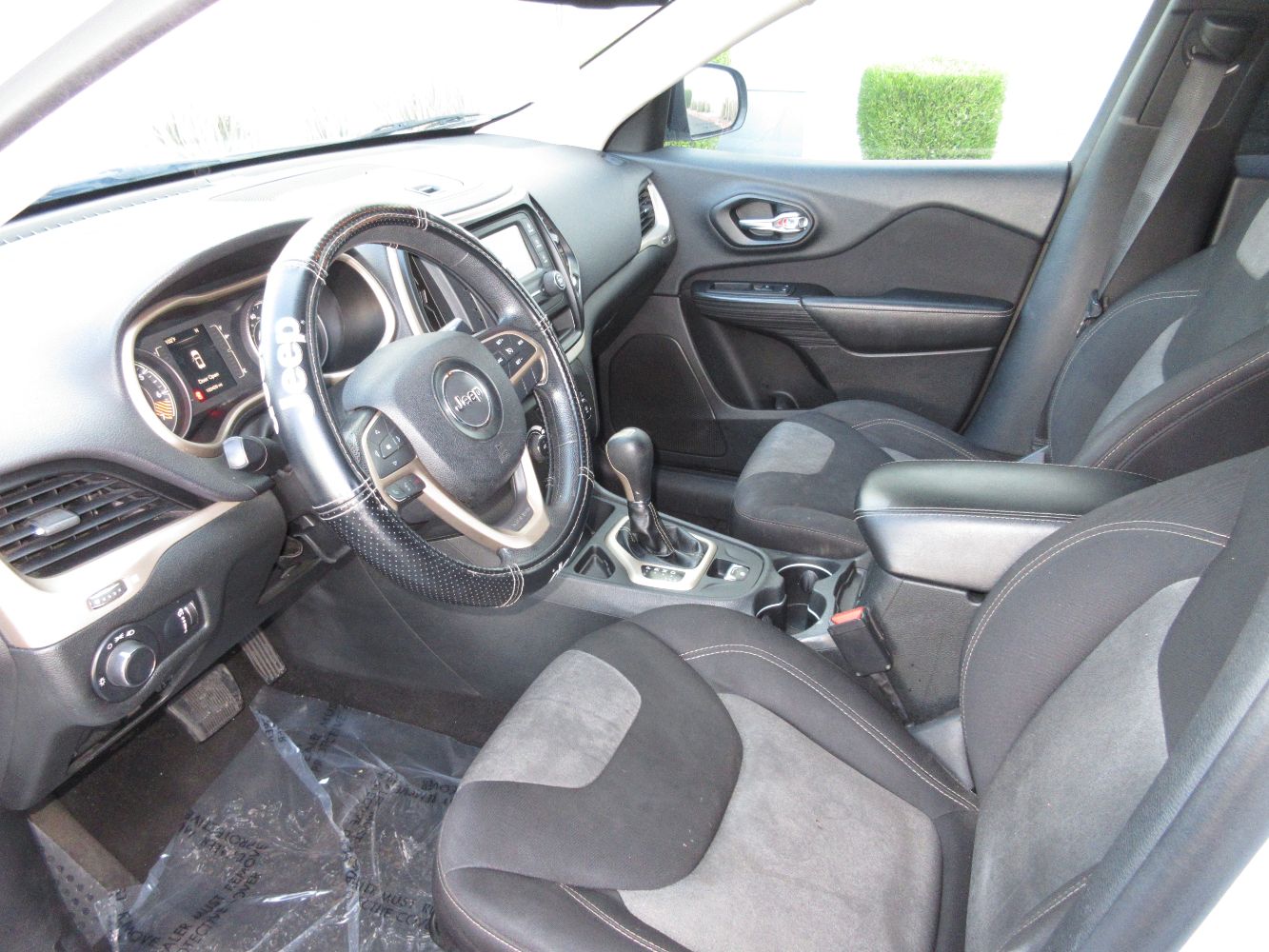 Car Image 8
