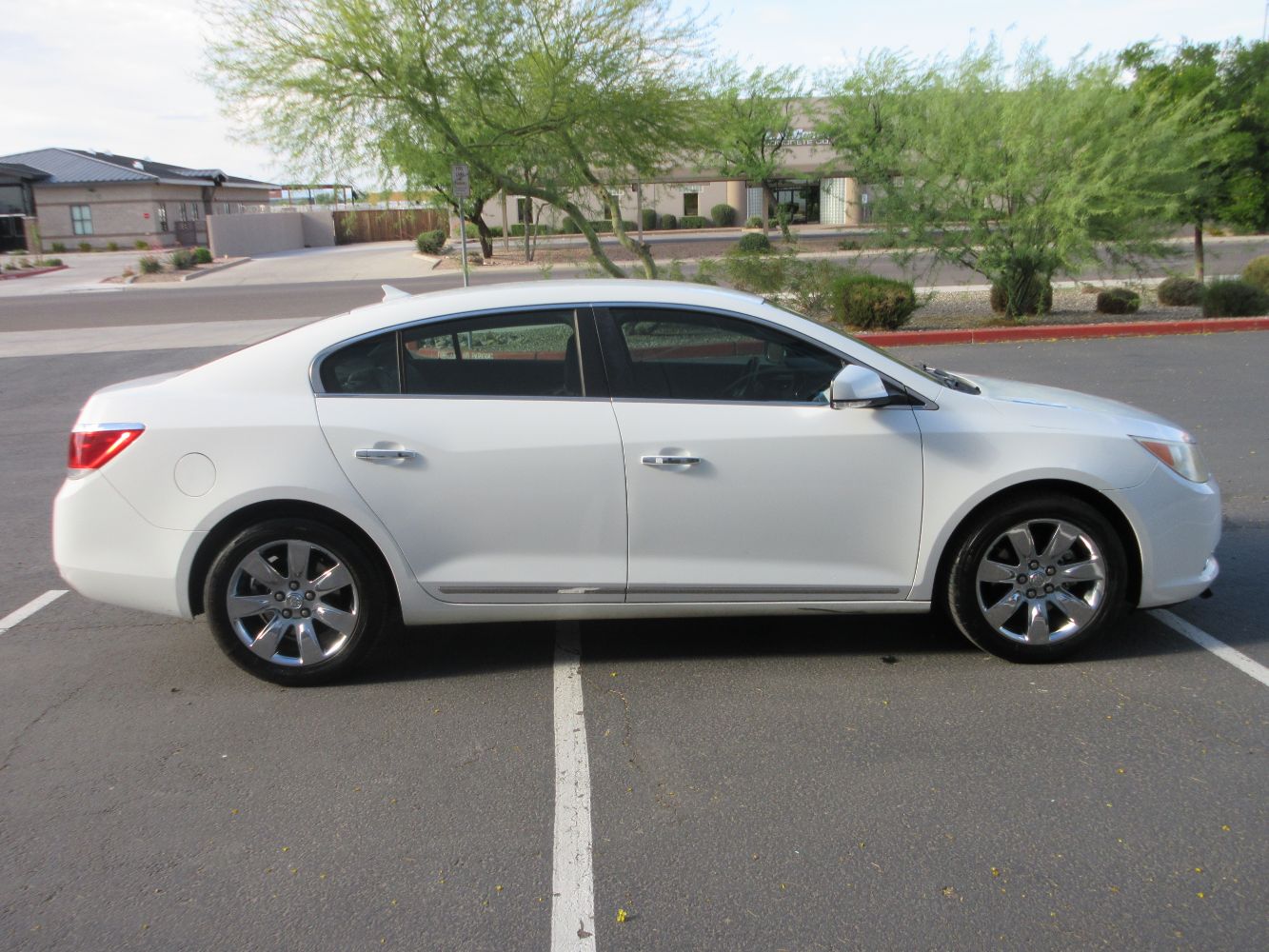 Car Image 13