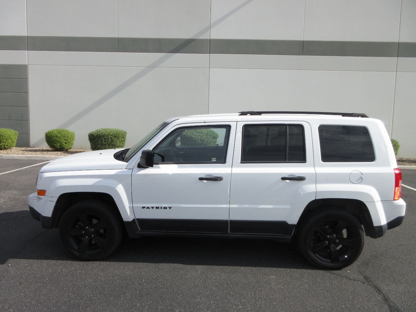 Car Image 5