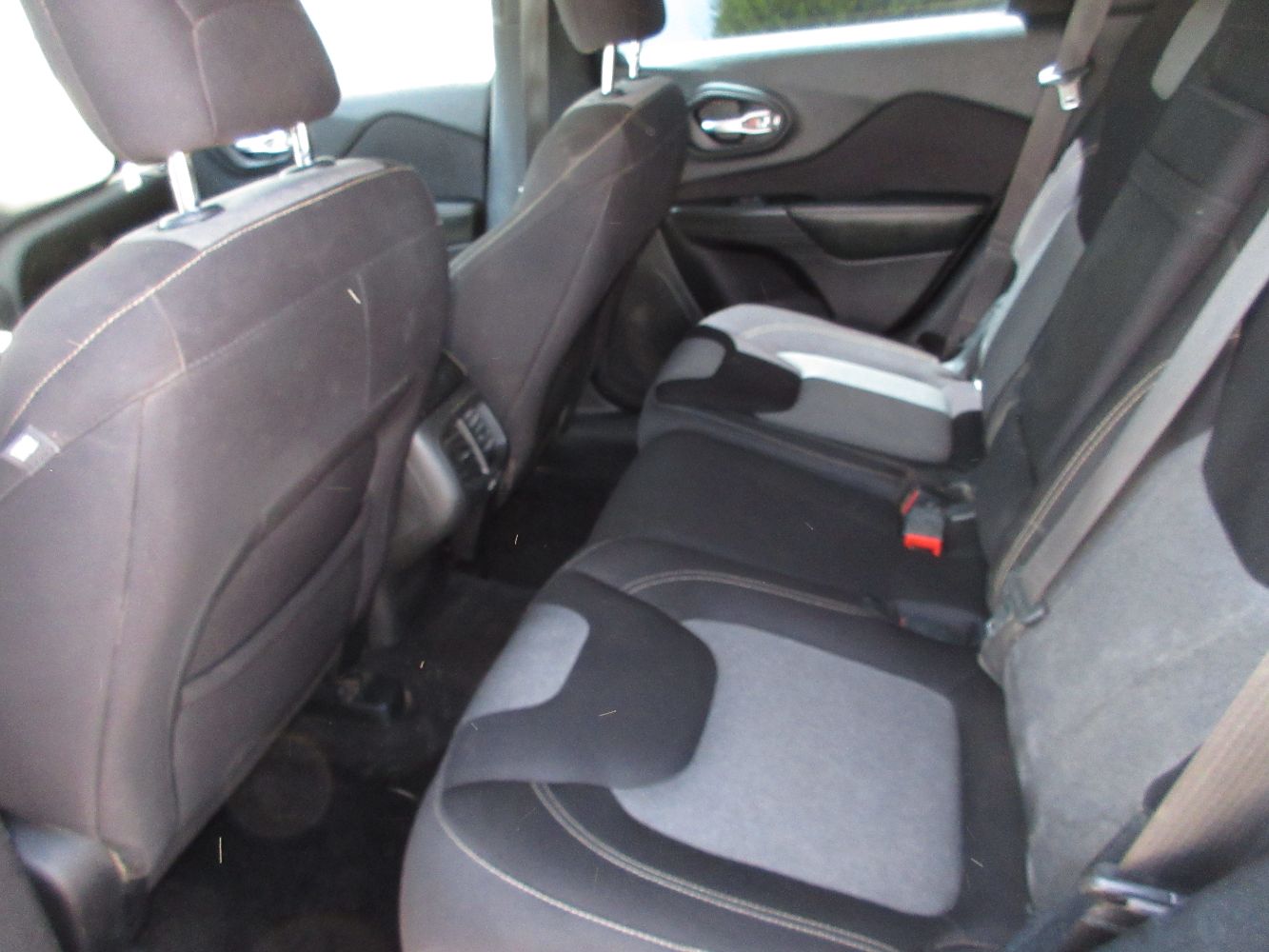 Car Image 9