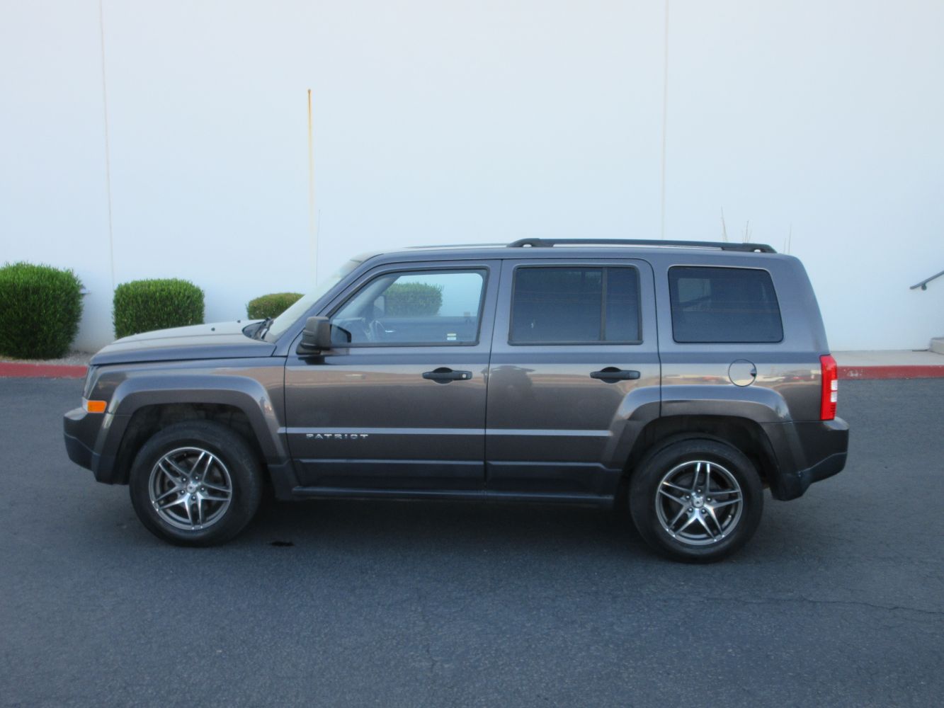 Car Image 5
