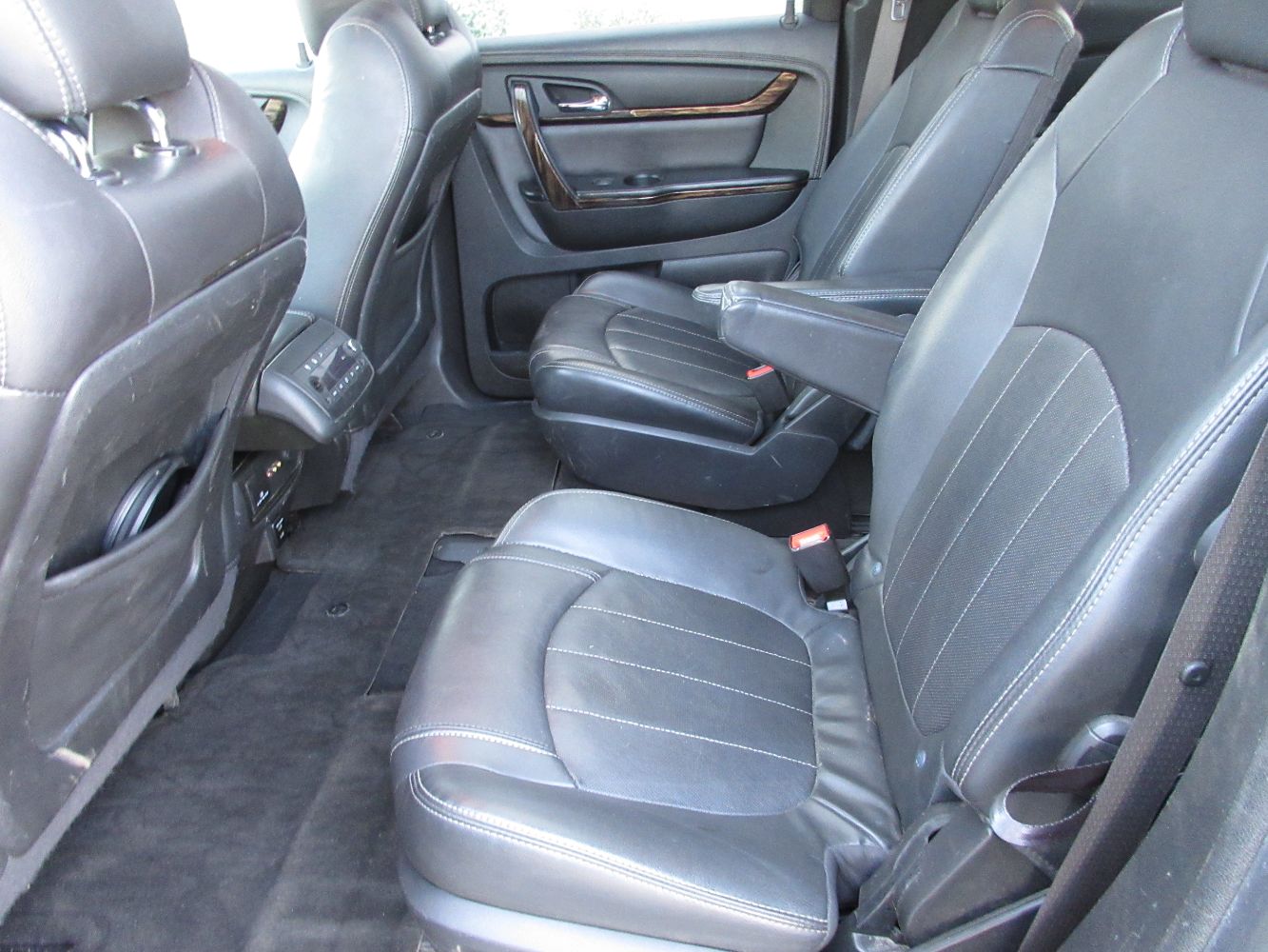Car Image 9