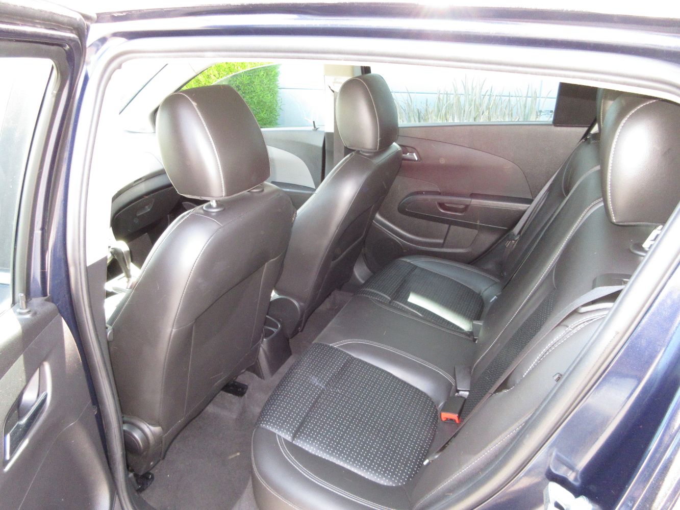Car Image 9