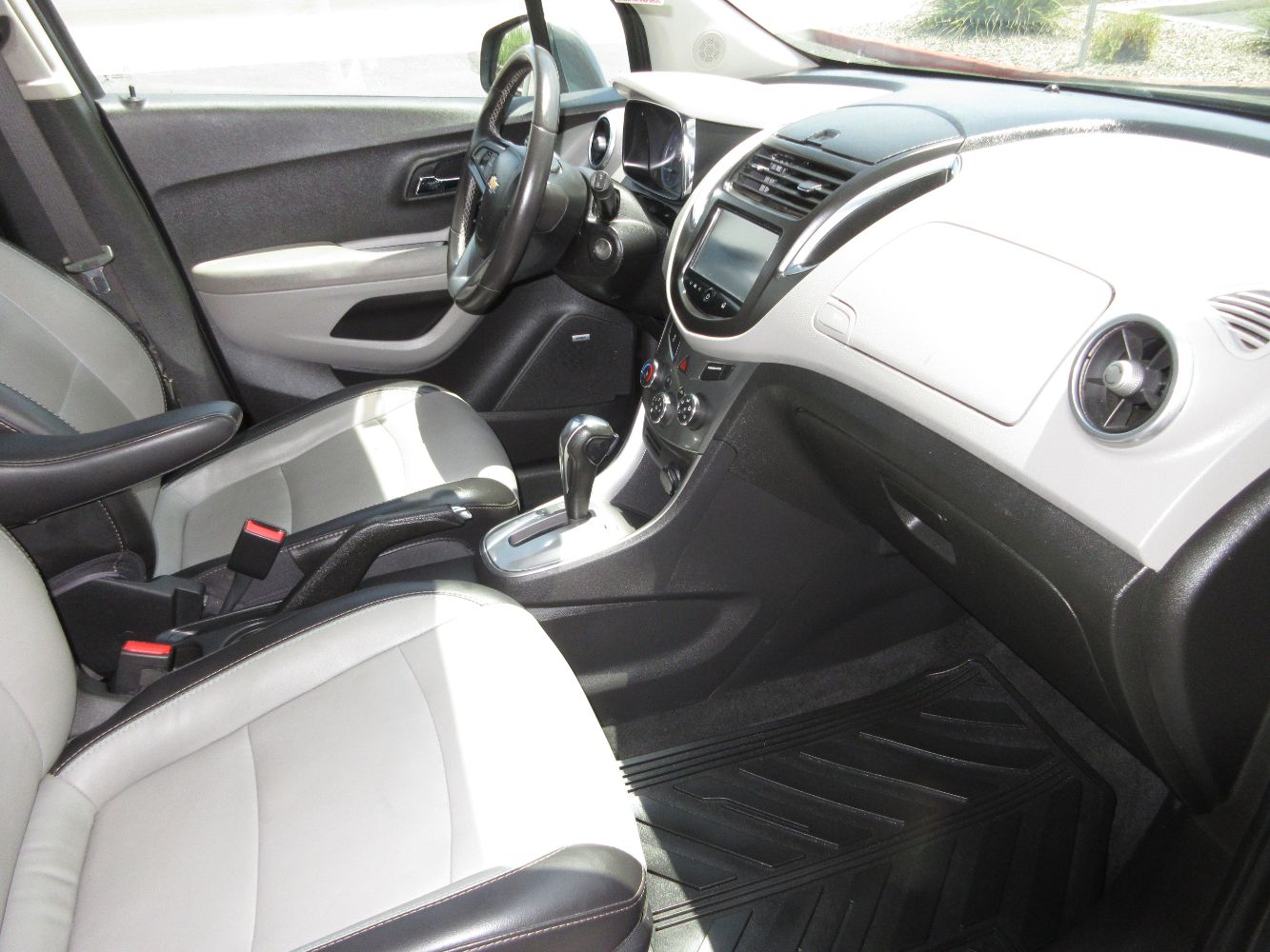 Car Image 10