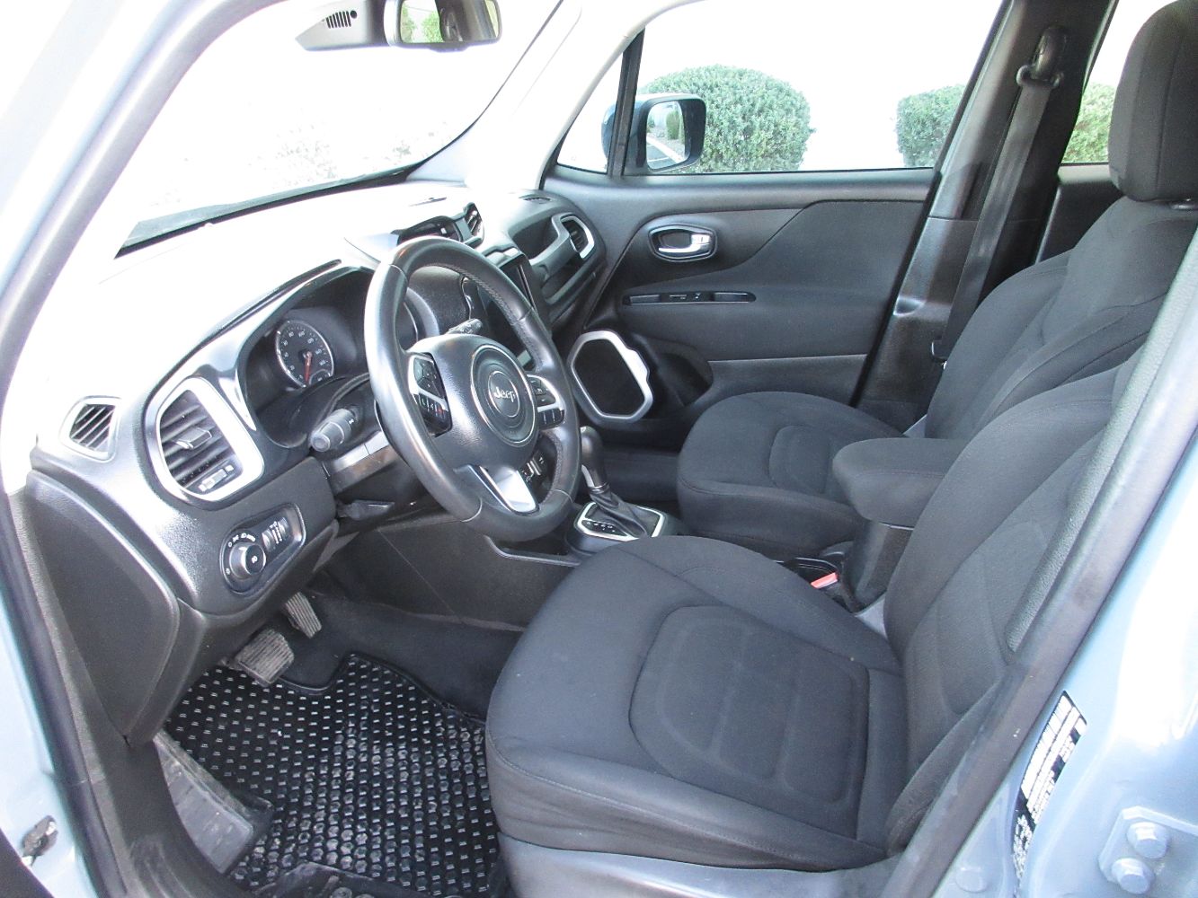 Car Image 8