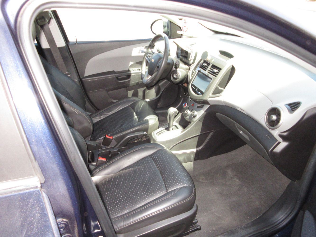 Car Image 12