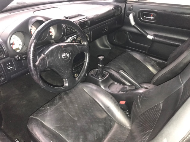View vehicle photo 5
