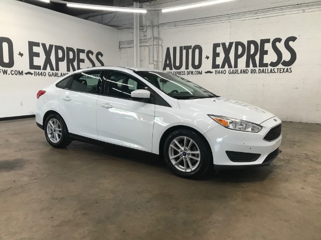 Oxford White 2018 Ford Focus SE Sedan Front-Wheel Drive Automatic