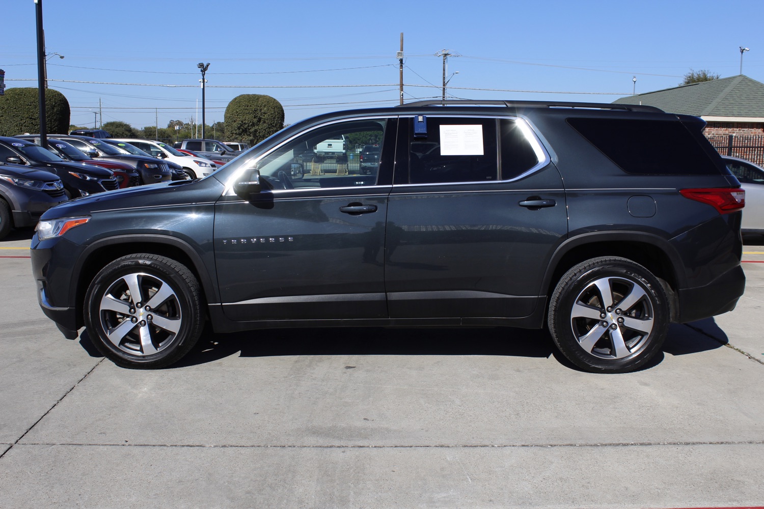 2019 Chevrolet Traverse LT Leather FWD 3