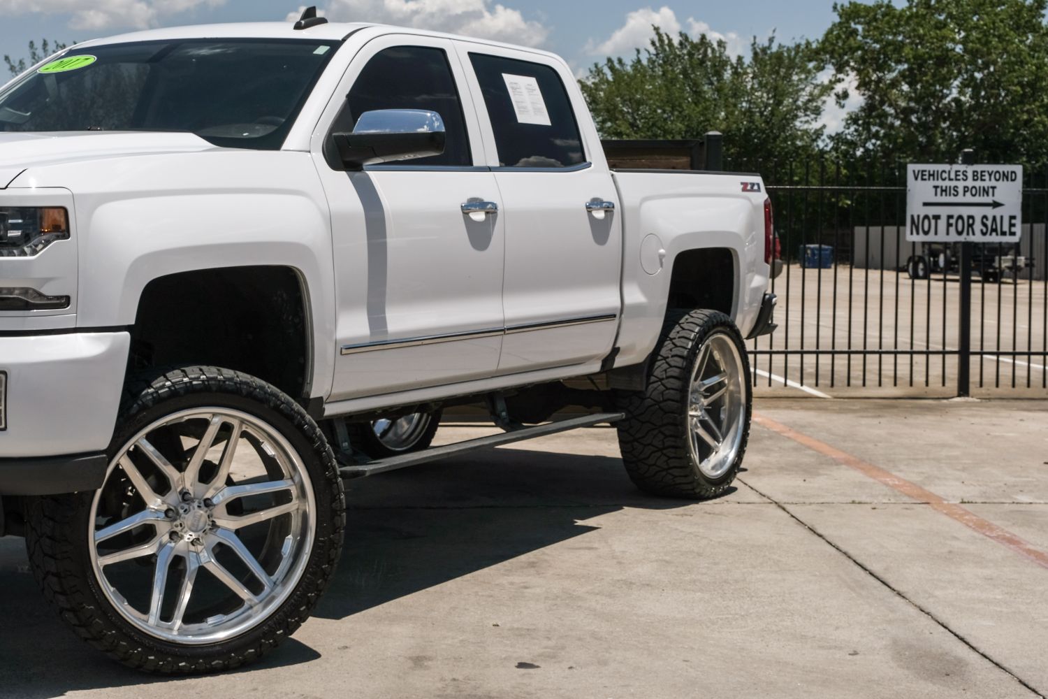 2017 Chevrolet Silverado 1500 LTZ Crew Cab 4WD 4