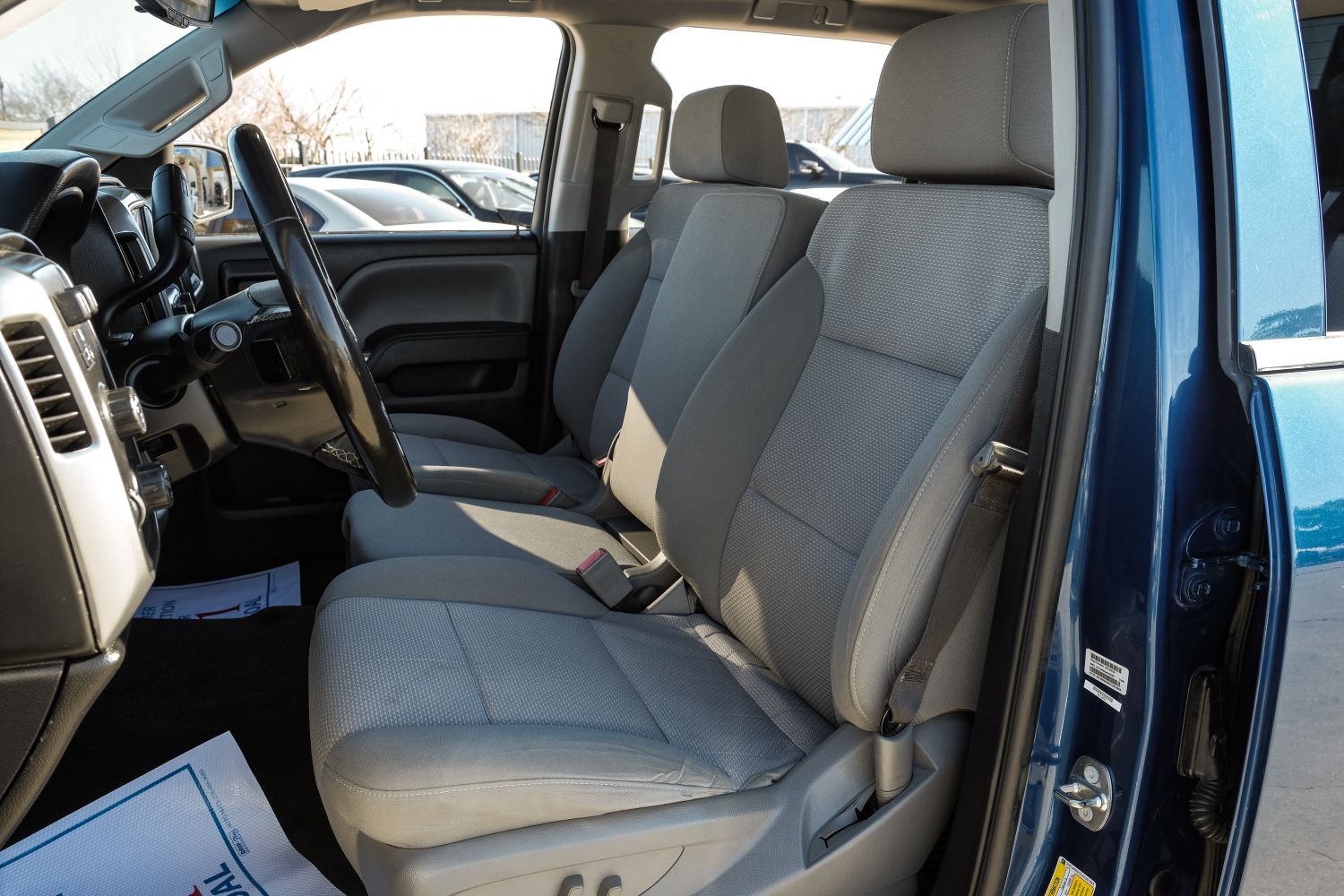 2018 Chevrolet Silverado 1500 LT Crew Cab Long Box 4WD 27