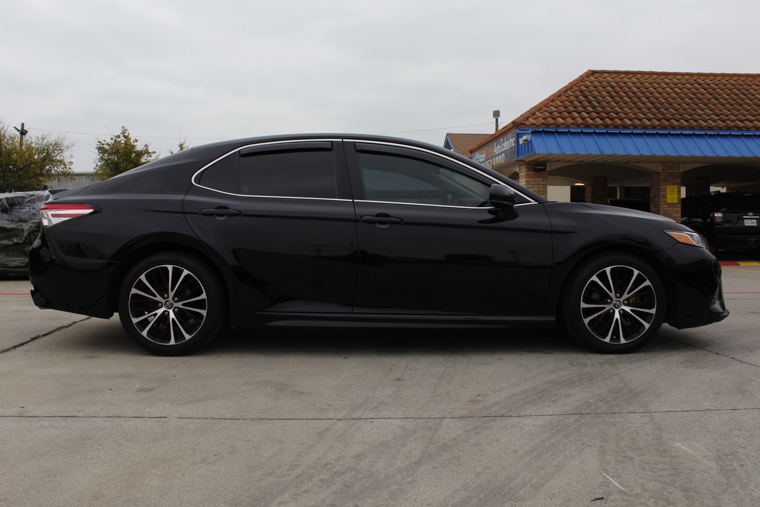 2019 Toyota Camry SE 8