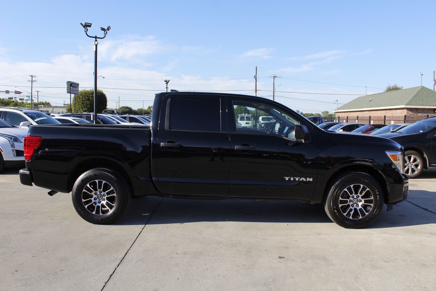 2022 Nissan Titan S Crew Cab 2WD 6