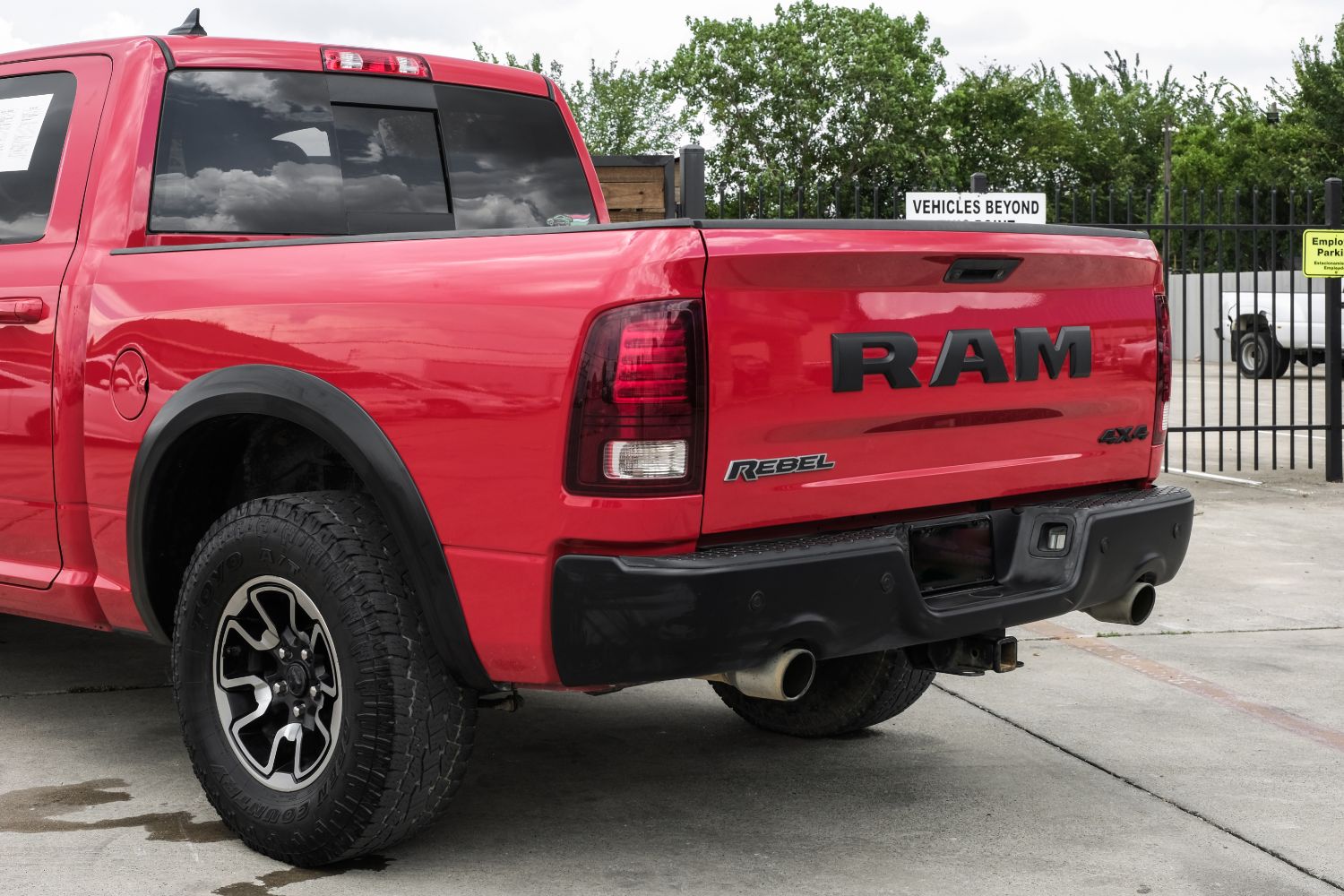 2017 RAM 1500 Rebel Crew Cab SWB 4WD 18