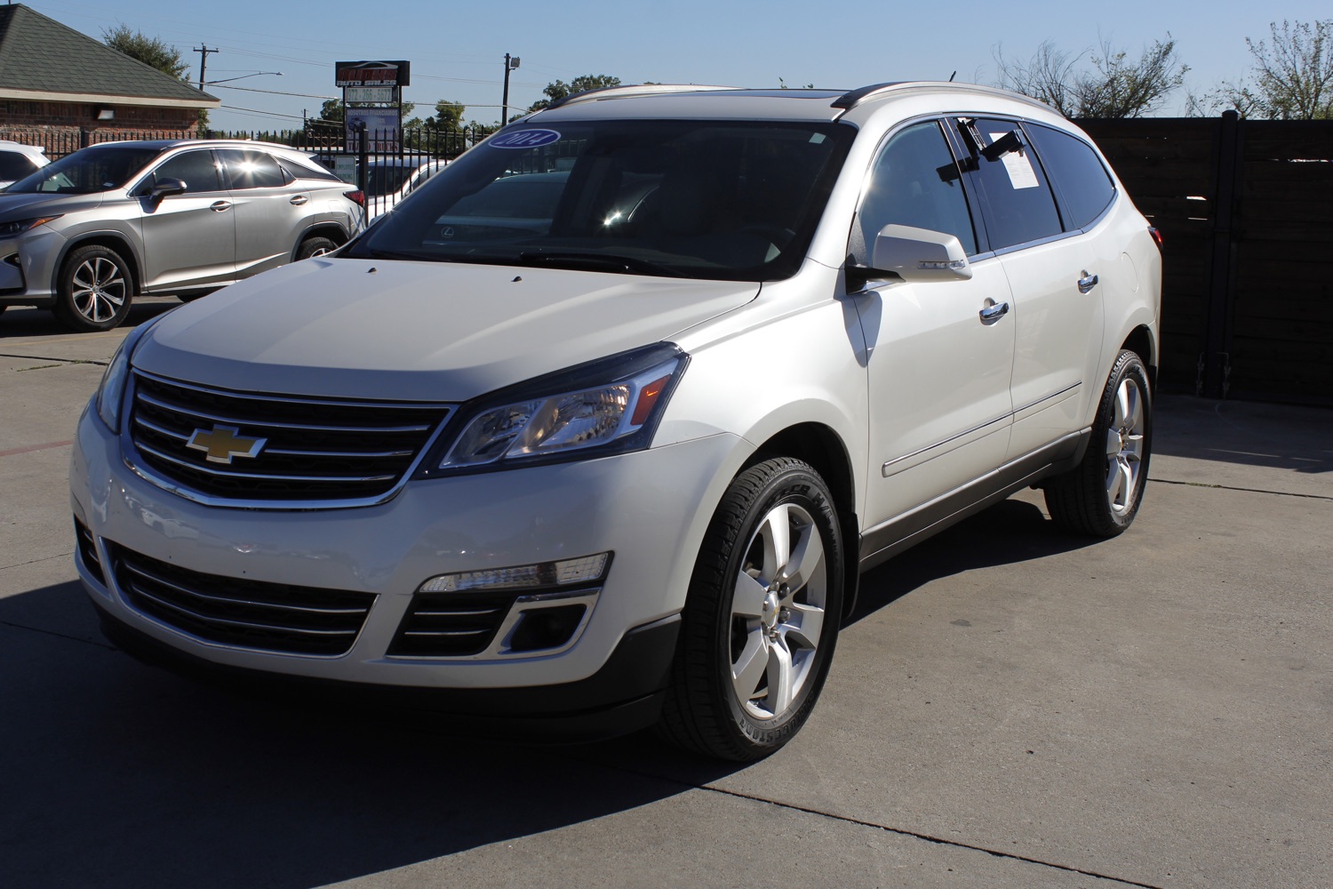 2014 Chevrolet Traverse LTZ AWD 2