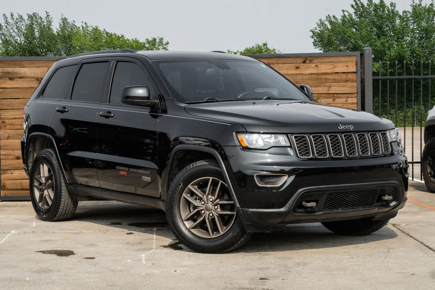 2016 Jeep Grand Cherokee Laredo 4WD 9