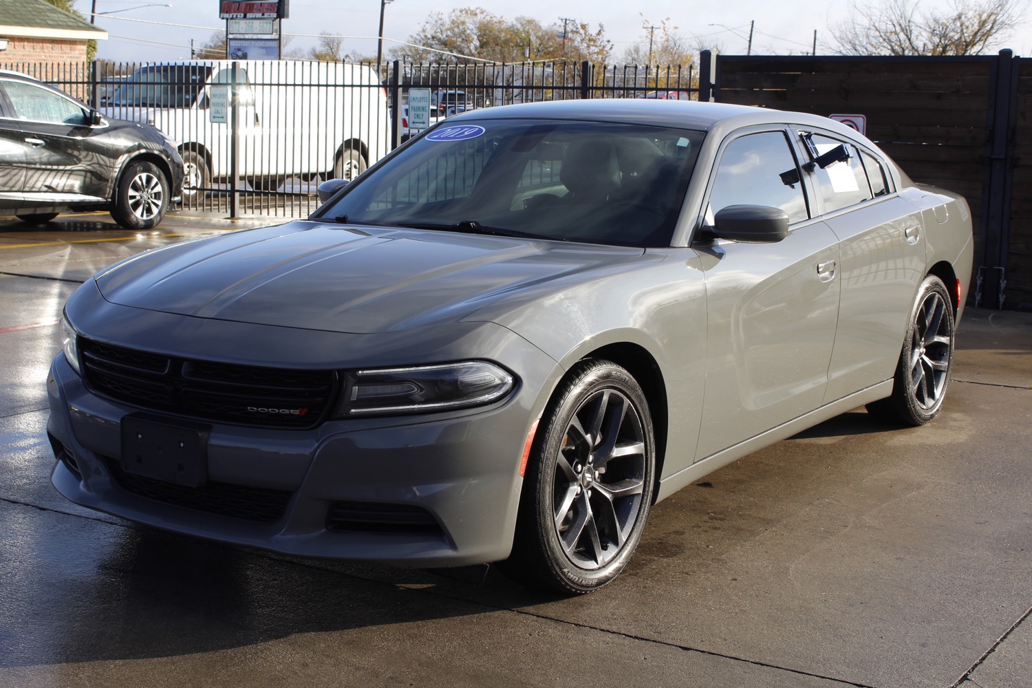 2019 Dodge Charger SXT 2