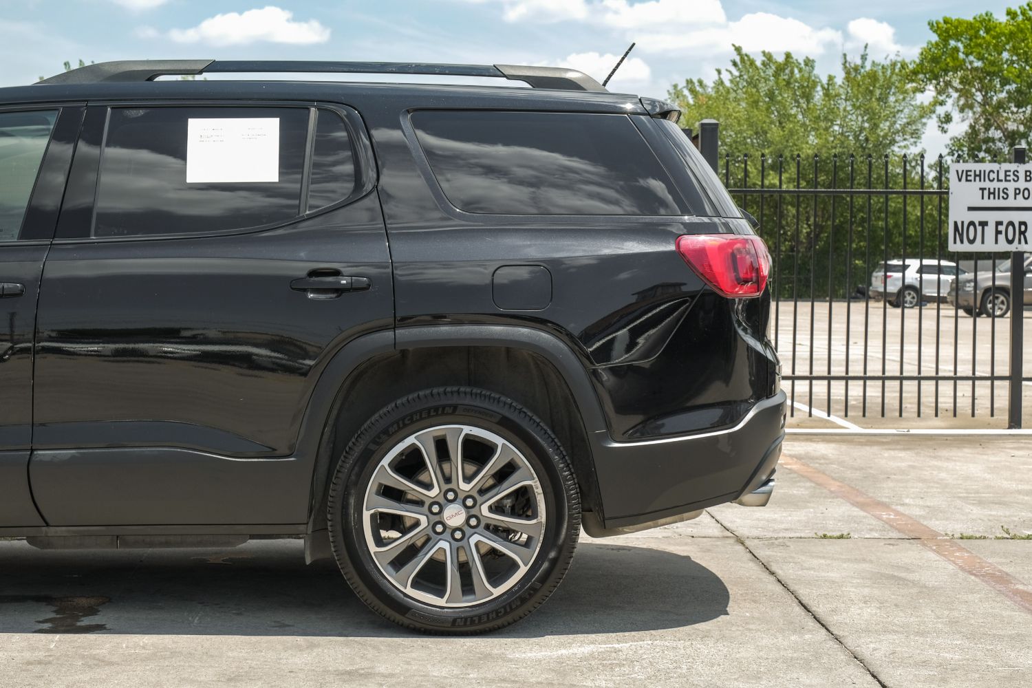 2017 GMC Acadia All Terrain 2 AWD 18