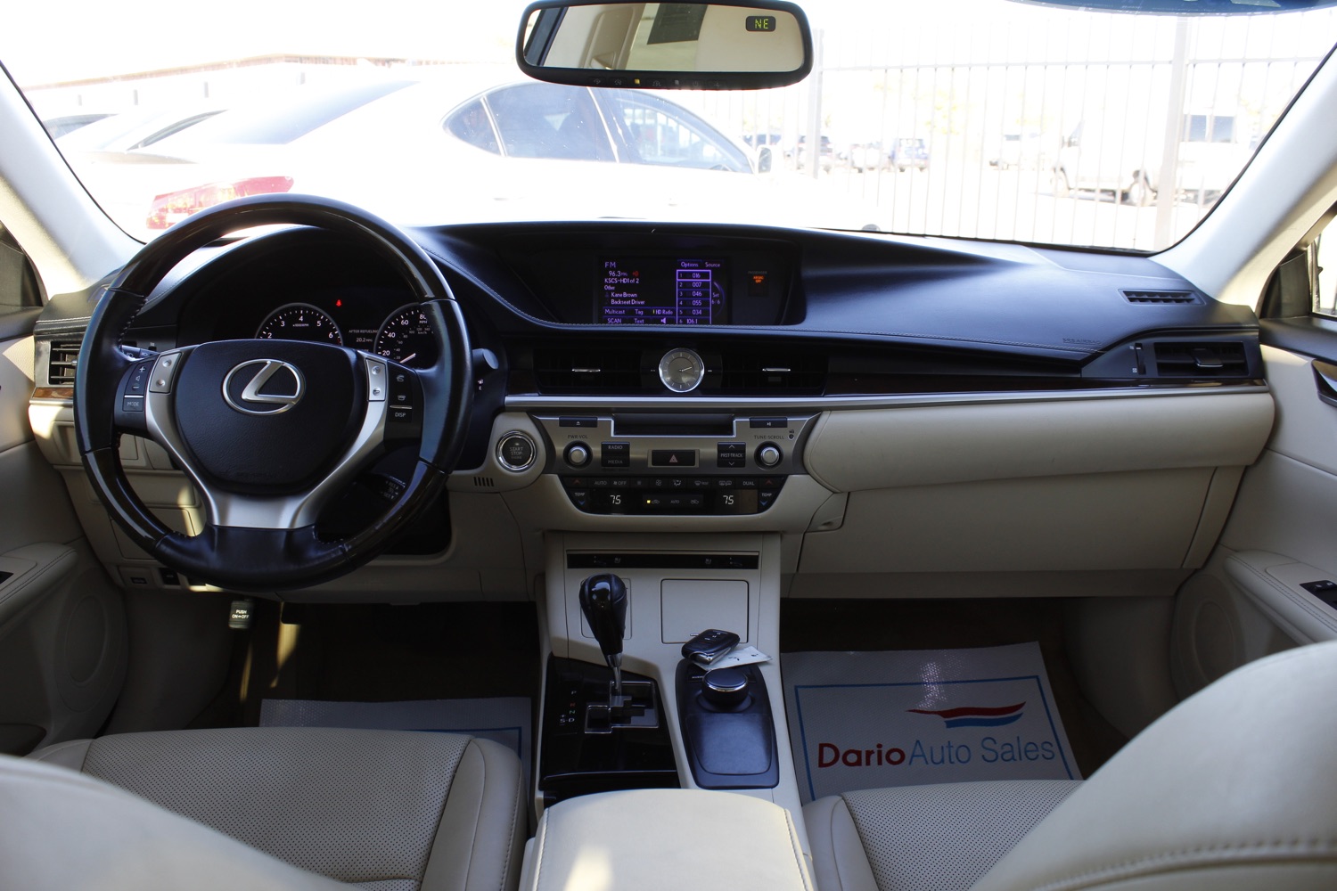 2014 Lexus ES 350 Sedan 15