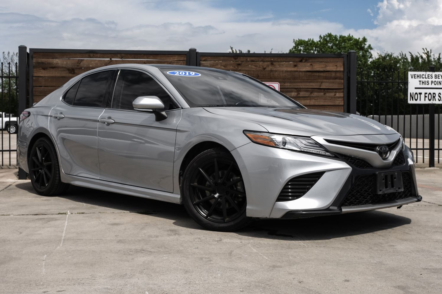 2019 Toyota Camry XSE 9