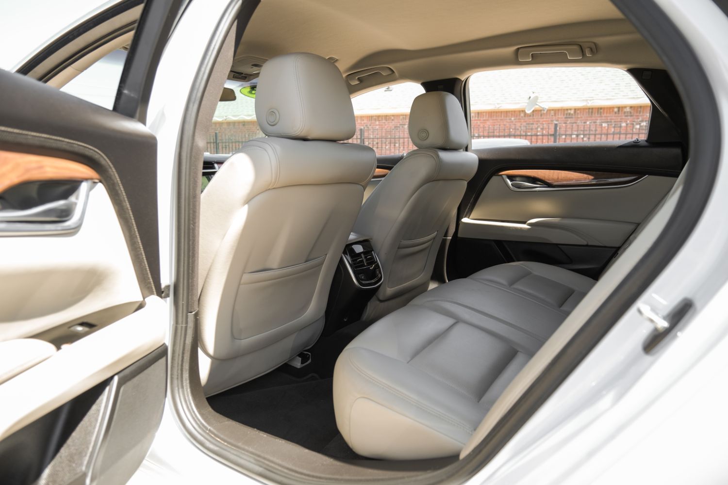 2018 Cadillac XTS Luxury FWD 41
