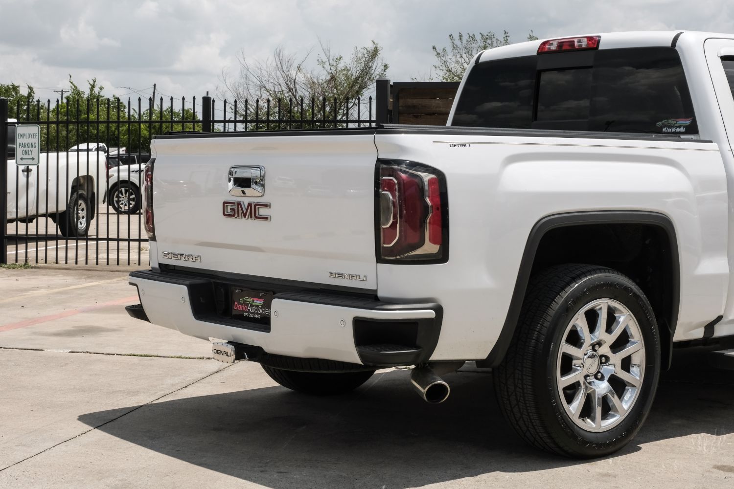 2017 GMC Sierra 1500 Denali Crew Cab Long Box 2WD 14