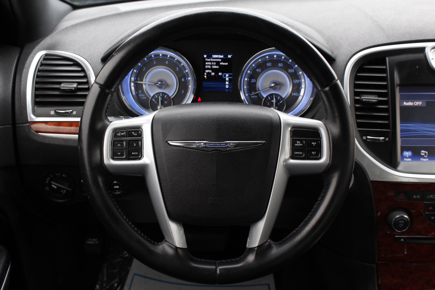 2014 Chrysler 300 AWD 20