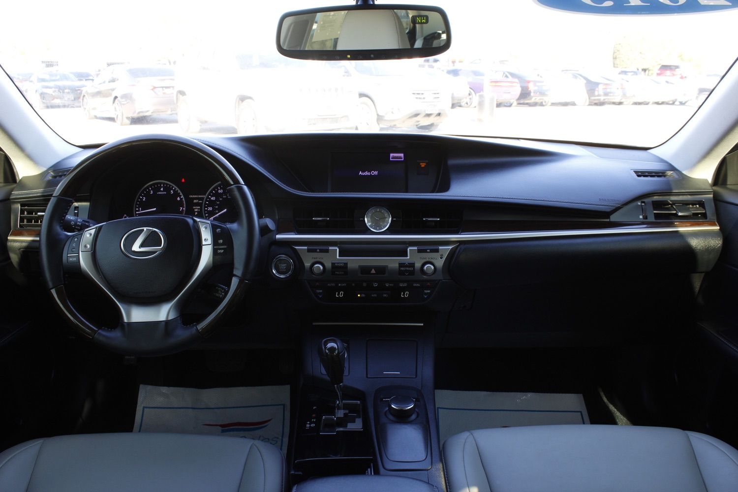 2013 Lexus ES 350 Sedan 14