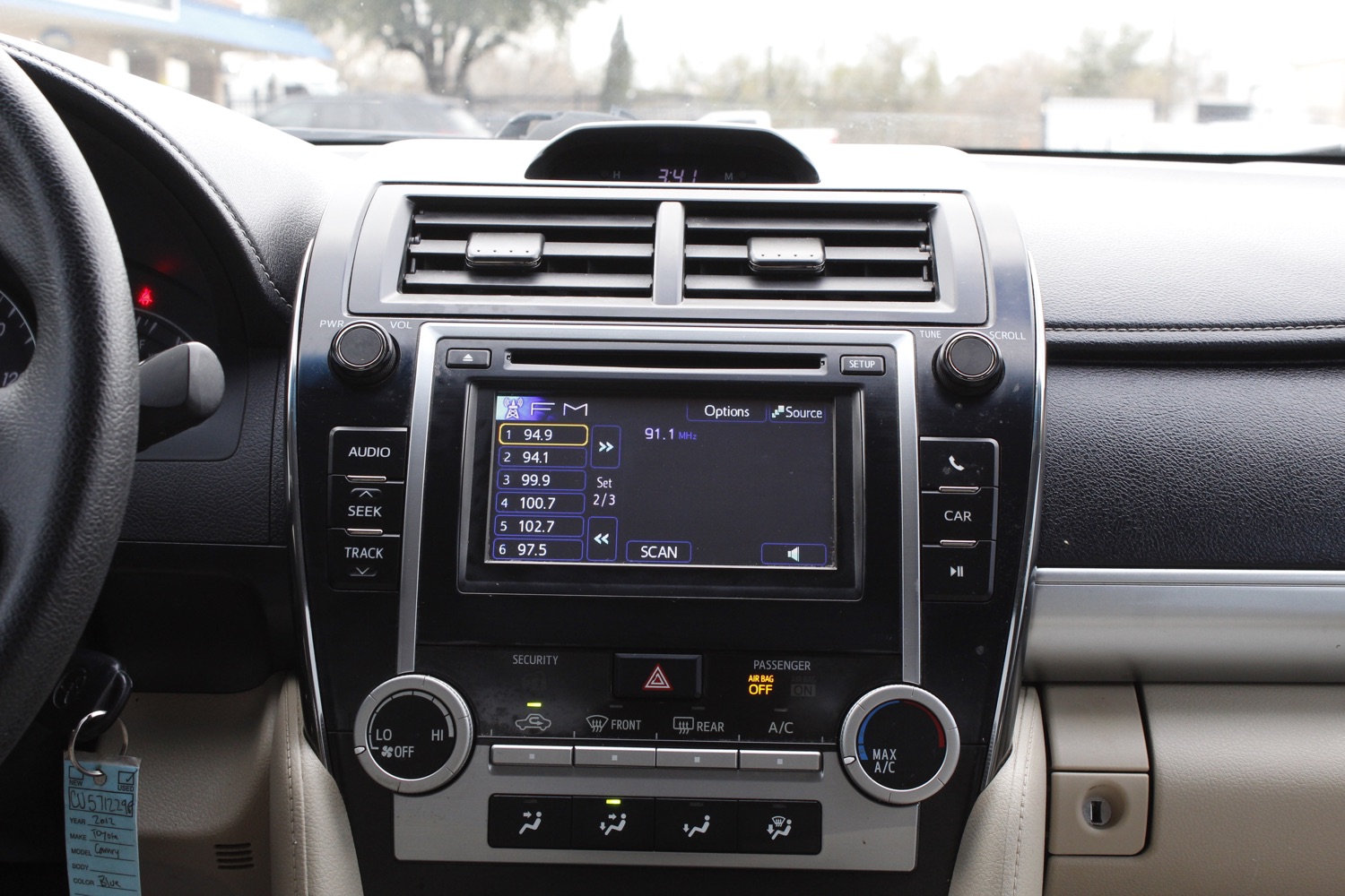 2012 Toyota Camry LE 17