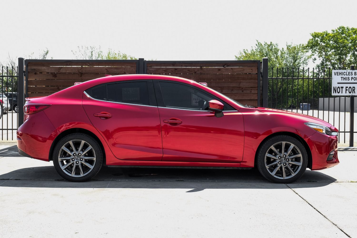 2018 Mazda MAZDA3 s Touring AT 4-Door 9