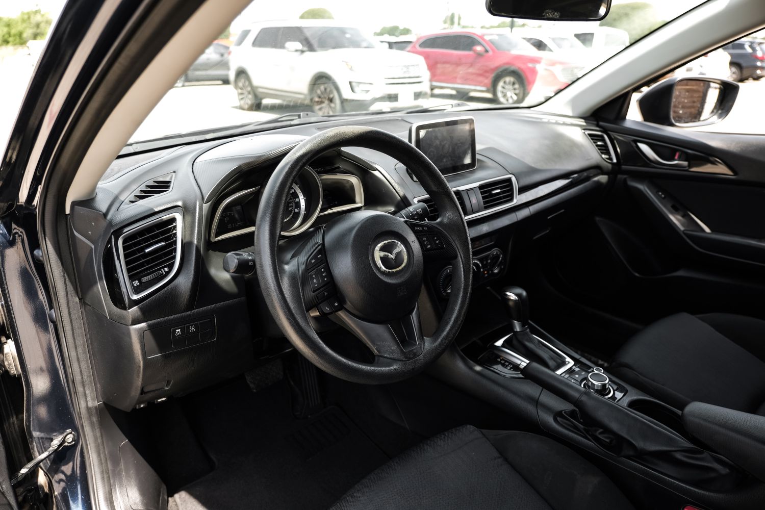 2015 Mazda MAZDA3 i Sport MT 5-Door 3