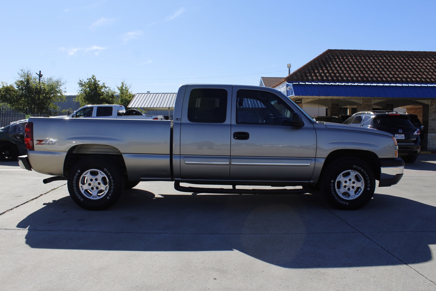 2003 Chevrolet Silverado 1500 Ext. Cab Short Bed 4WD 8