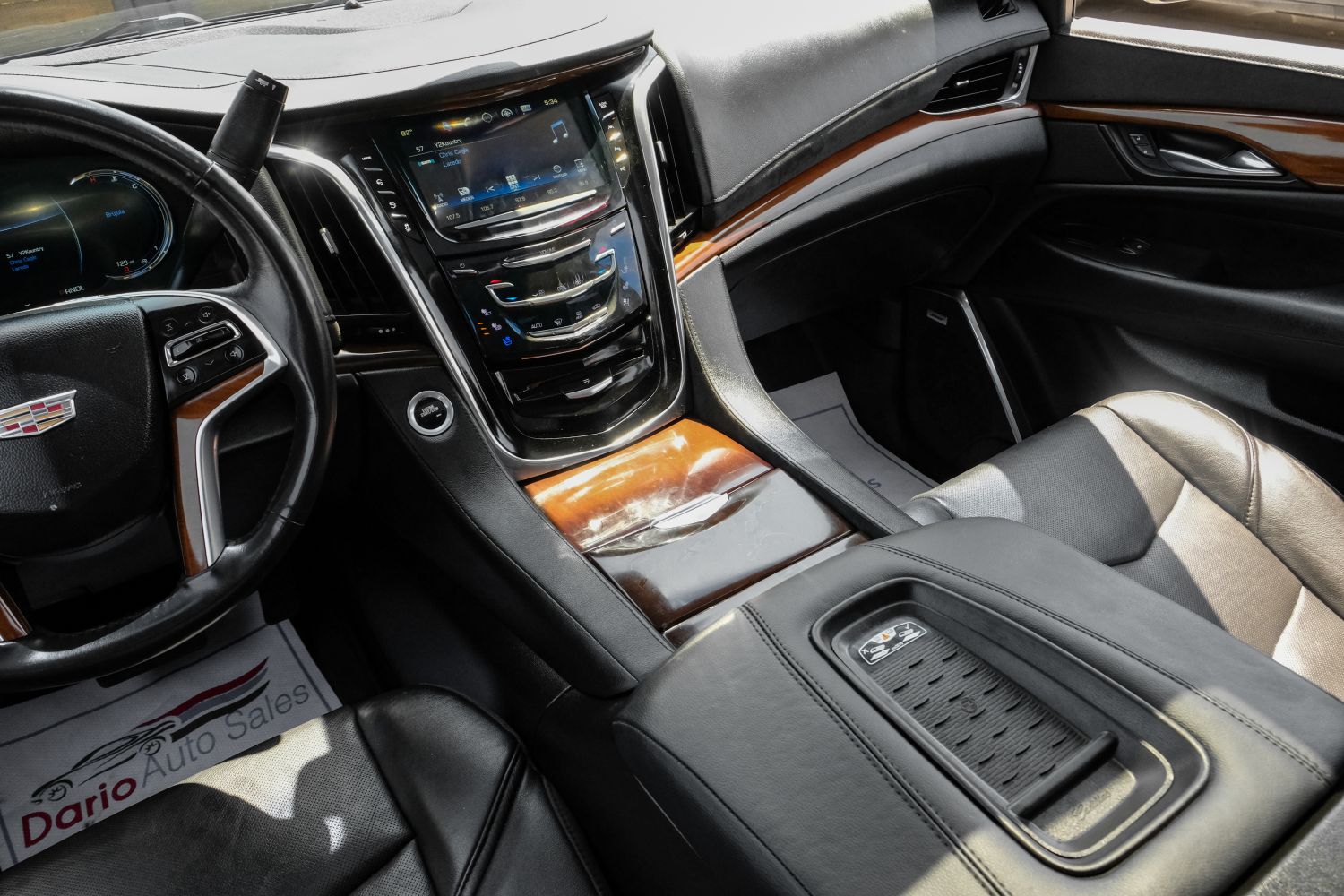 2017 Cadillac Escalade Premium 4WD 26